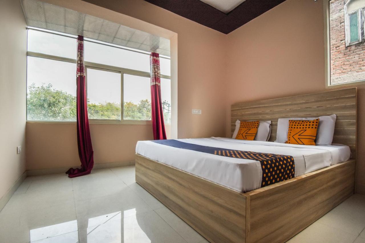 Hotel O Hi Tech Panchkula Eksteriør billede
