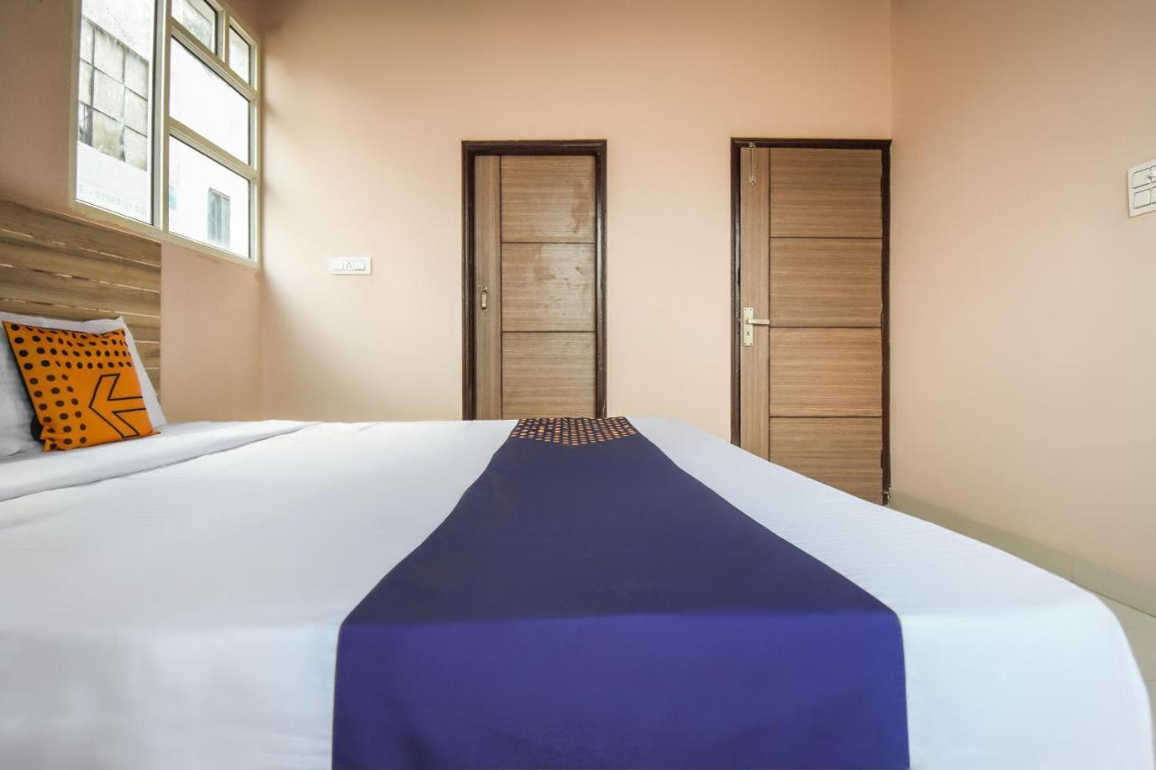 Hotel O Hi Tech Panchkula Eksteriør billede
