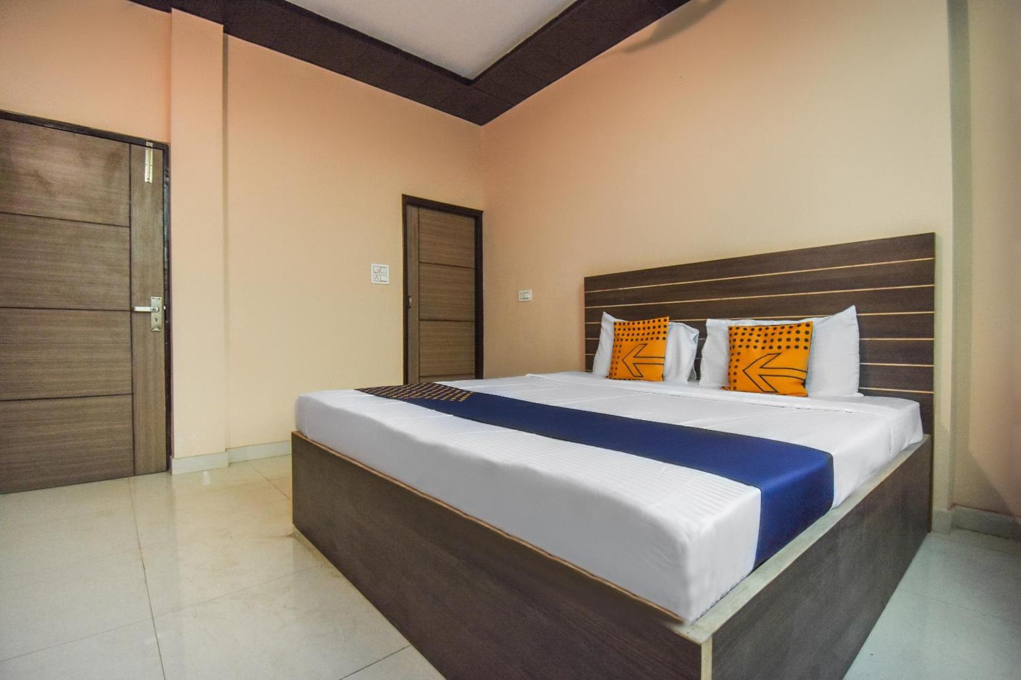 Hotel O Hi Tech Panchkula Eksteriør billede