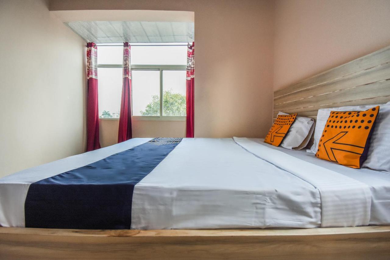 Hotel O Hi Tech Panchkula Eksteriør billede